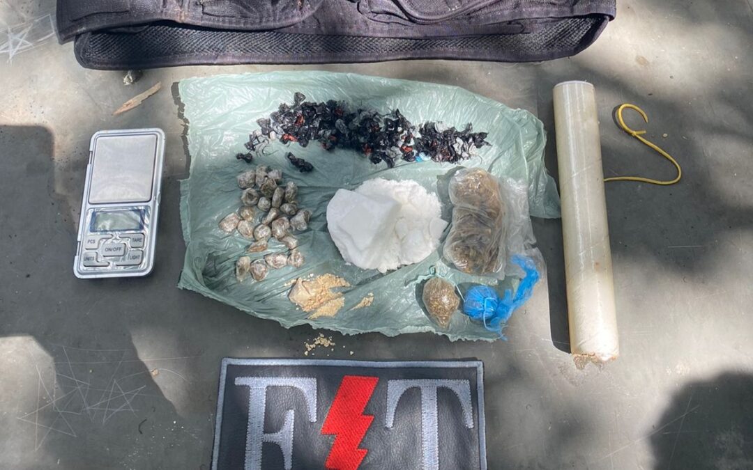 Polícia Militar “fecha boca de fumo” e apreende drogas em Itapecuru-Mirim