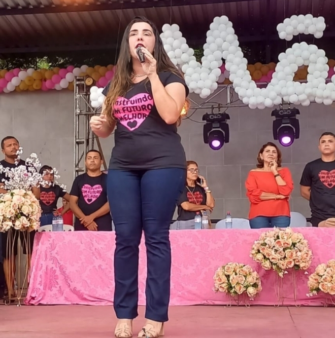 Prefeita Fabiana Mendes convida todas as mamães de Presidente Vargas para grande festa em homenagem ao Dia das Mães