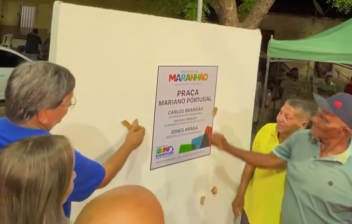 Prefeito Jones Braga inaugura Praça Mariano Portugal no povoado Estica em Nina Rodrigues