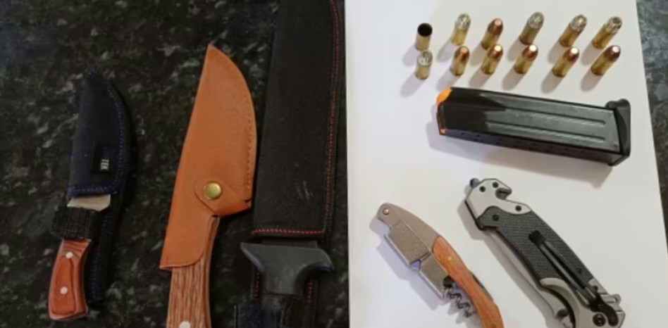 PRF flagra motorista realizando ultrapassagem proibida e apreende munições e armas brancas em Itapecuru-Mirim