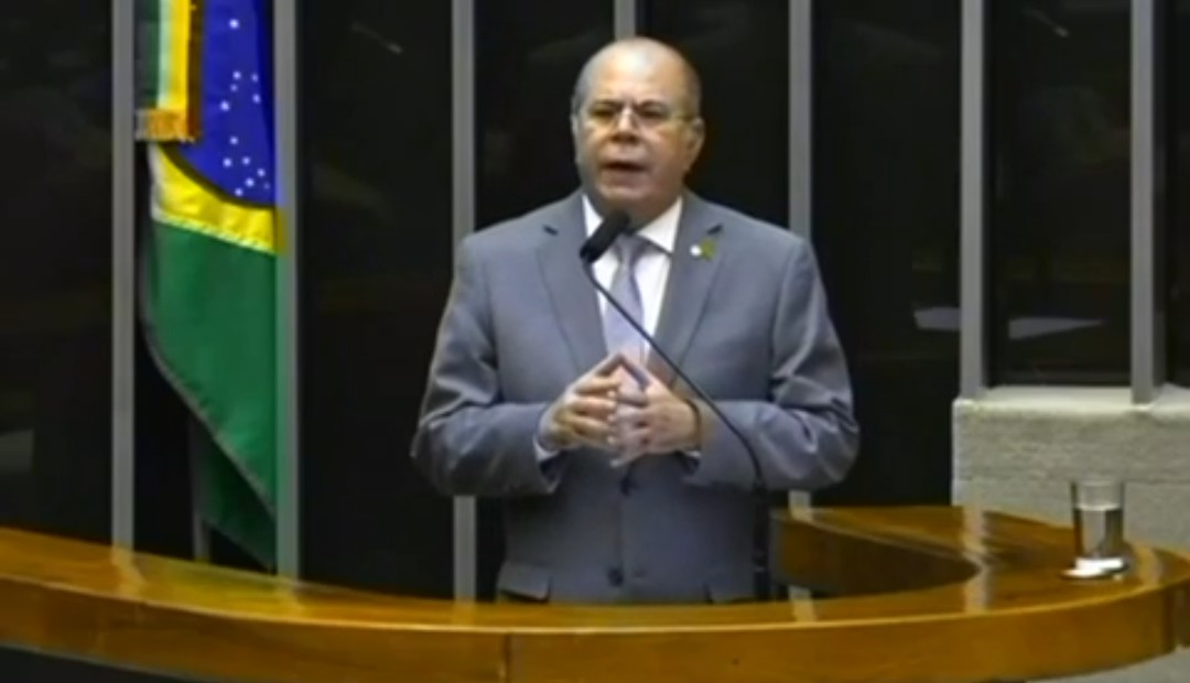 Hildo Rocha destaca iniciativa pioneira do prefeito Jones Braga com implantação de um ônibus rural em Nina Rodrigues