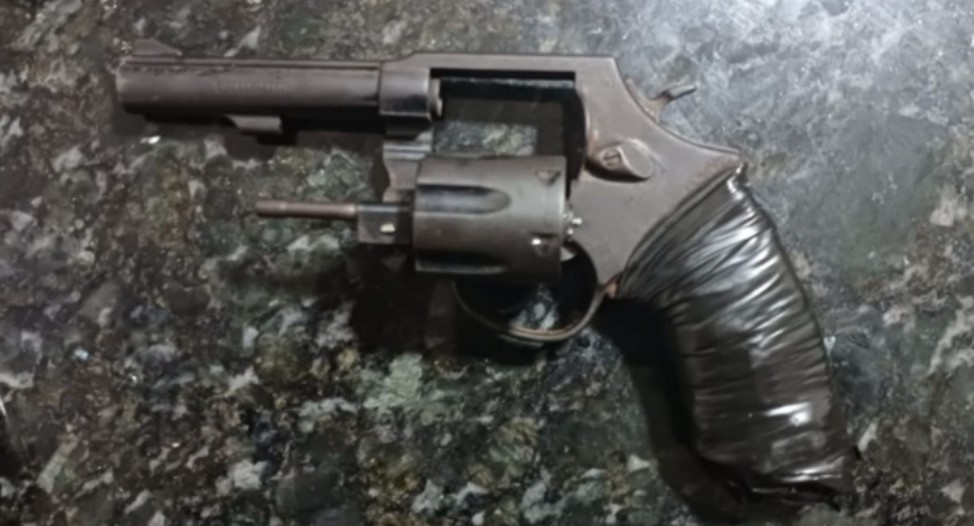 PRF prende três homens por porte ilegal de arma de fogo na BR-135, em Itapecuru-Mirim