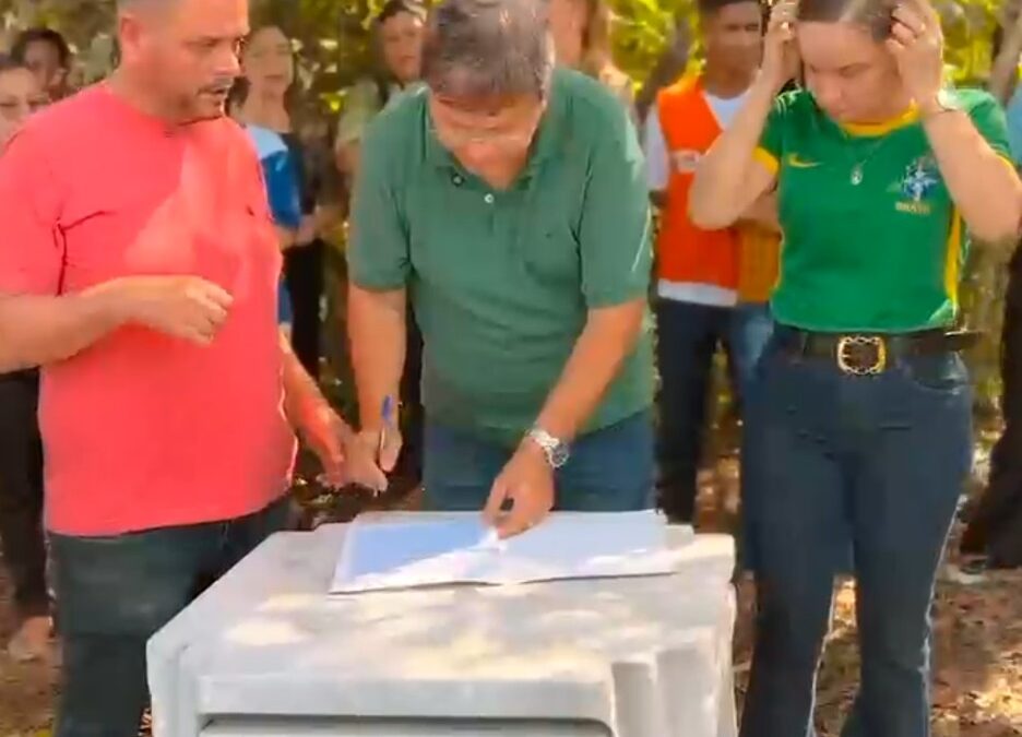 Prefeito Jones Braga assina ordem de serviço para construção de nova creche no povoado Palmares, em Nina Rodrigues