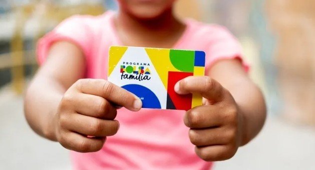 Governo Federal desmente boatos sobre fim da escala 6×1 e cortes no Bolsa Família